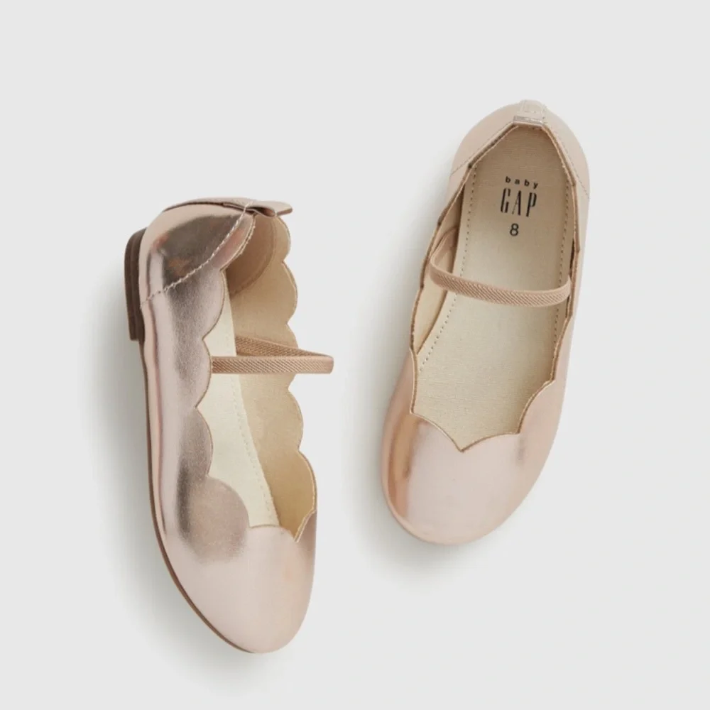 Baby Gap Girls Metallic Gold Flats size 7